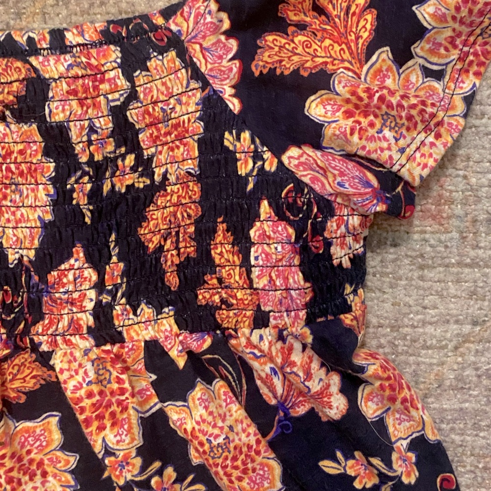 NWT!! Old Navy Short Sleeved Smocked Slub Knit Swing Top in “Lost at Sea” Navy - Picture 6 of 6